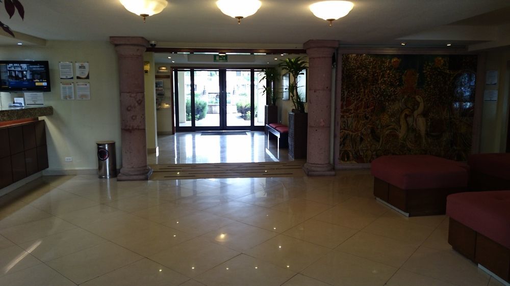 กิงตา โดราดา โฮเต็ล แอนด์ สวีท Hotel ซัลติโญ ภายนอก รูปภาพ