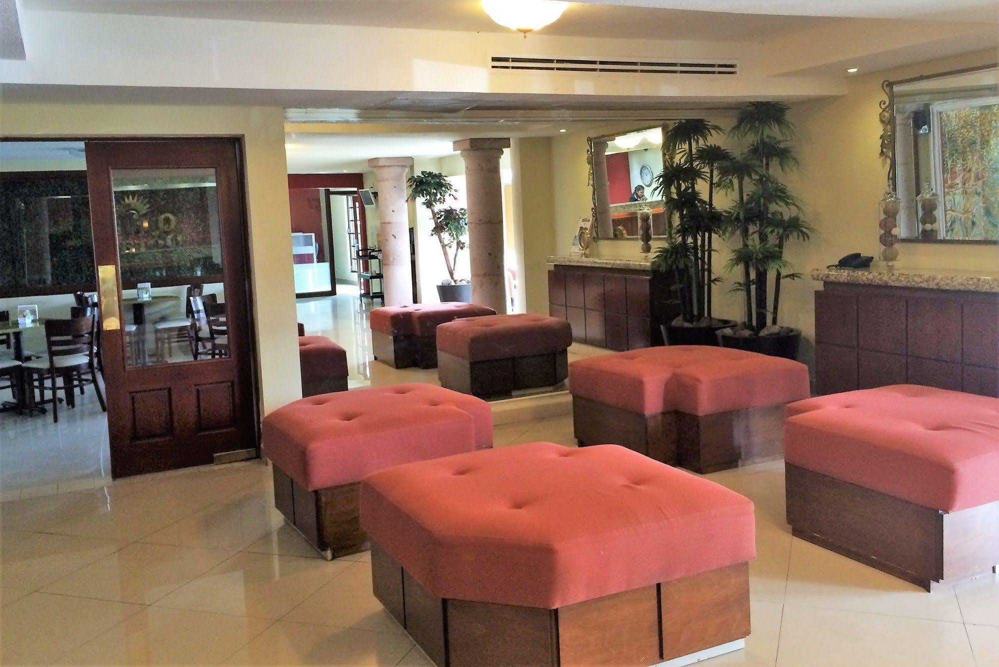 กิงตา โดราดา โฮเต็ล แอนด์ สวีท Hotel ซัลติโญ ภายนอก รูปภาพ